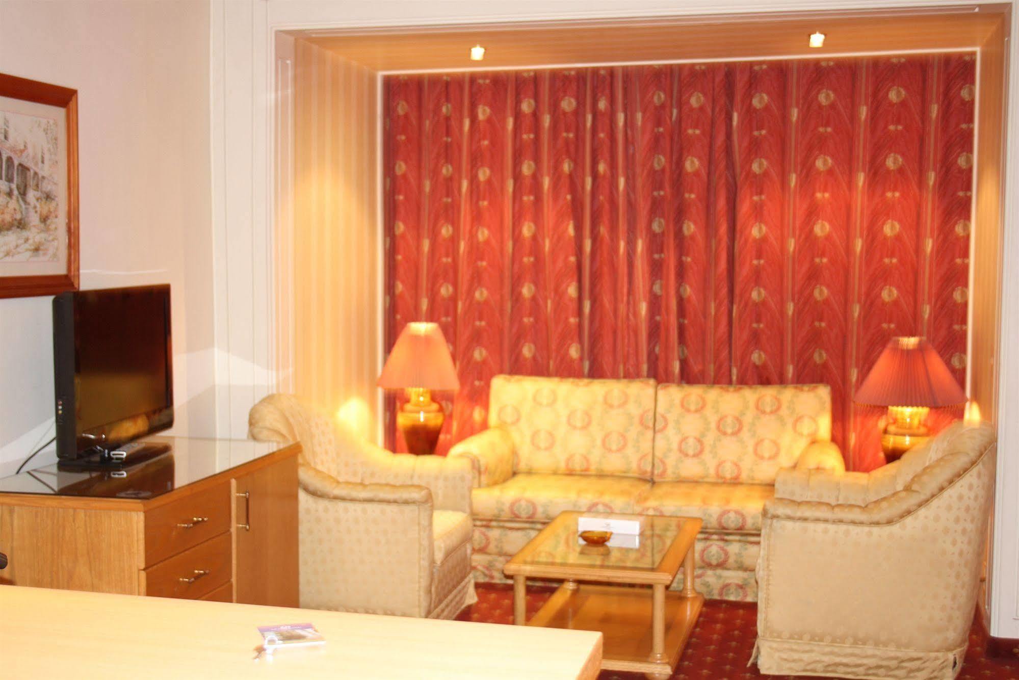 Grand Hotel Beirut Exterior foto