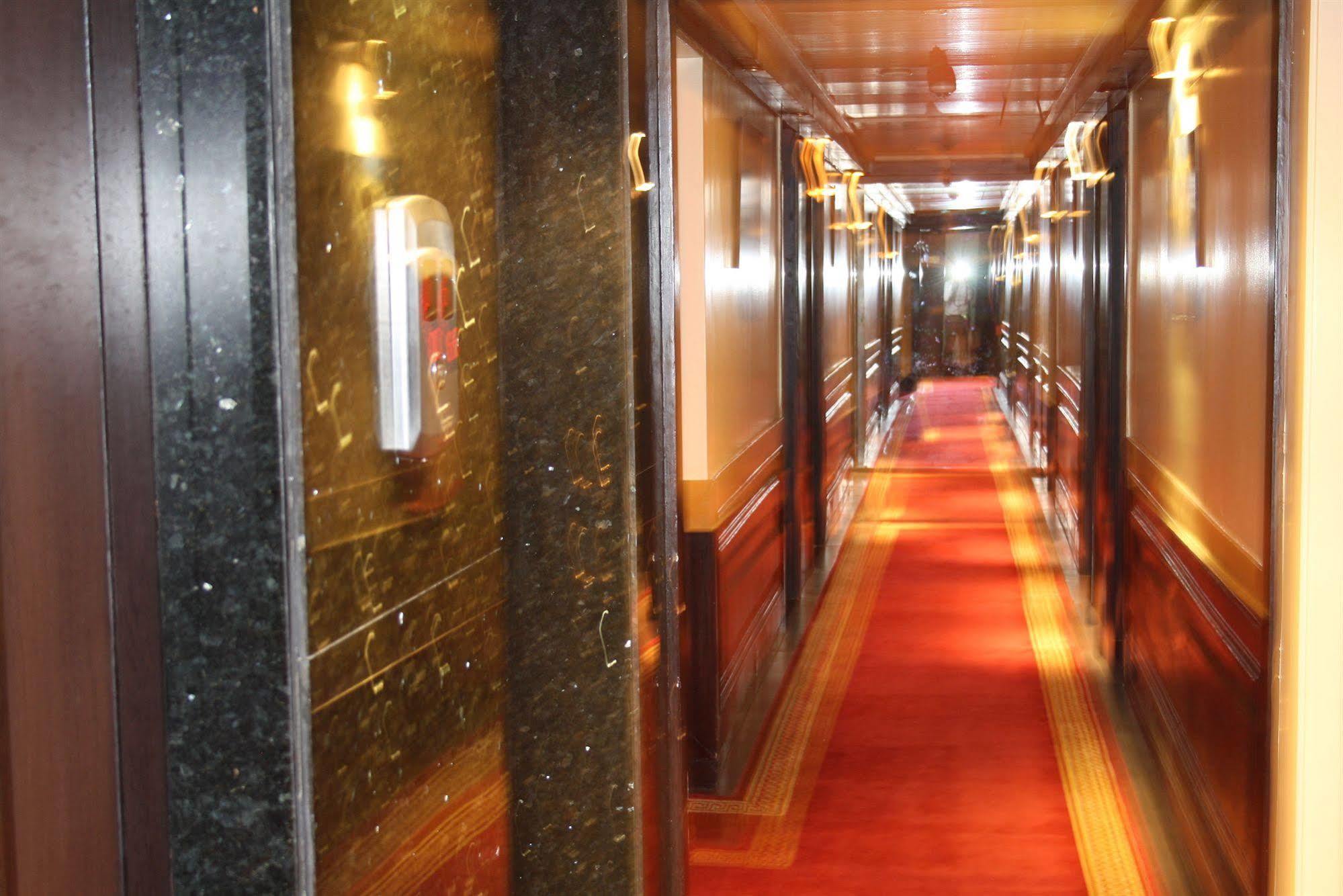 Grand Hotel Beirut Exterior foto
